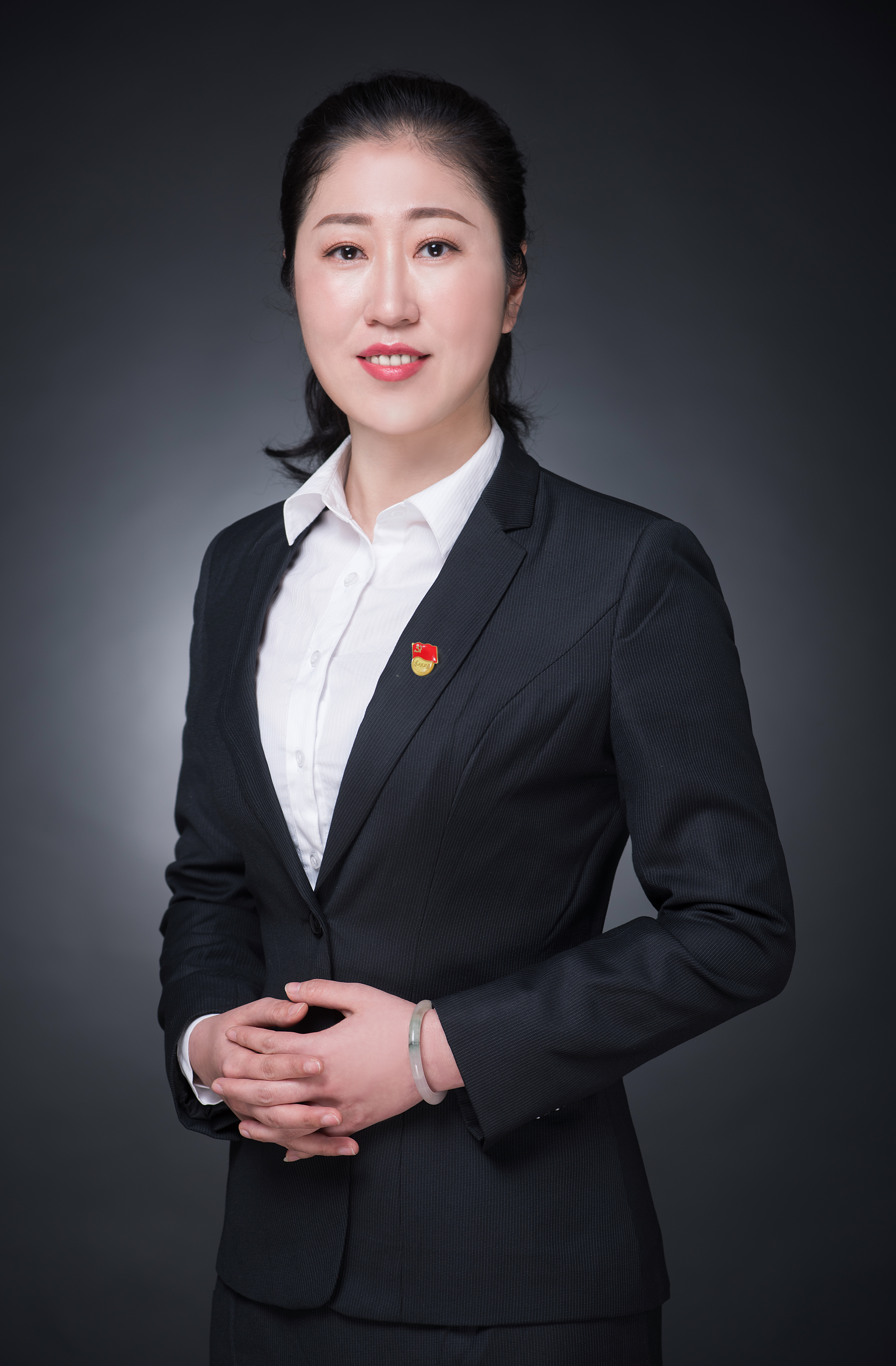 1 優(yōu)秀黨員 三卡 李俊.jpg 1 優(yōu)秀黨員 三卡 李俊.jpg