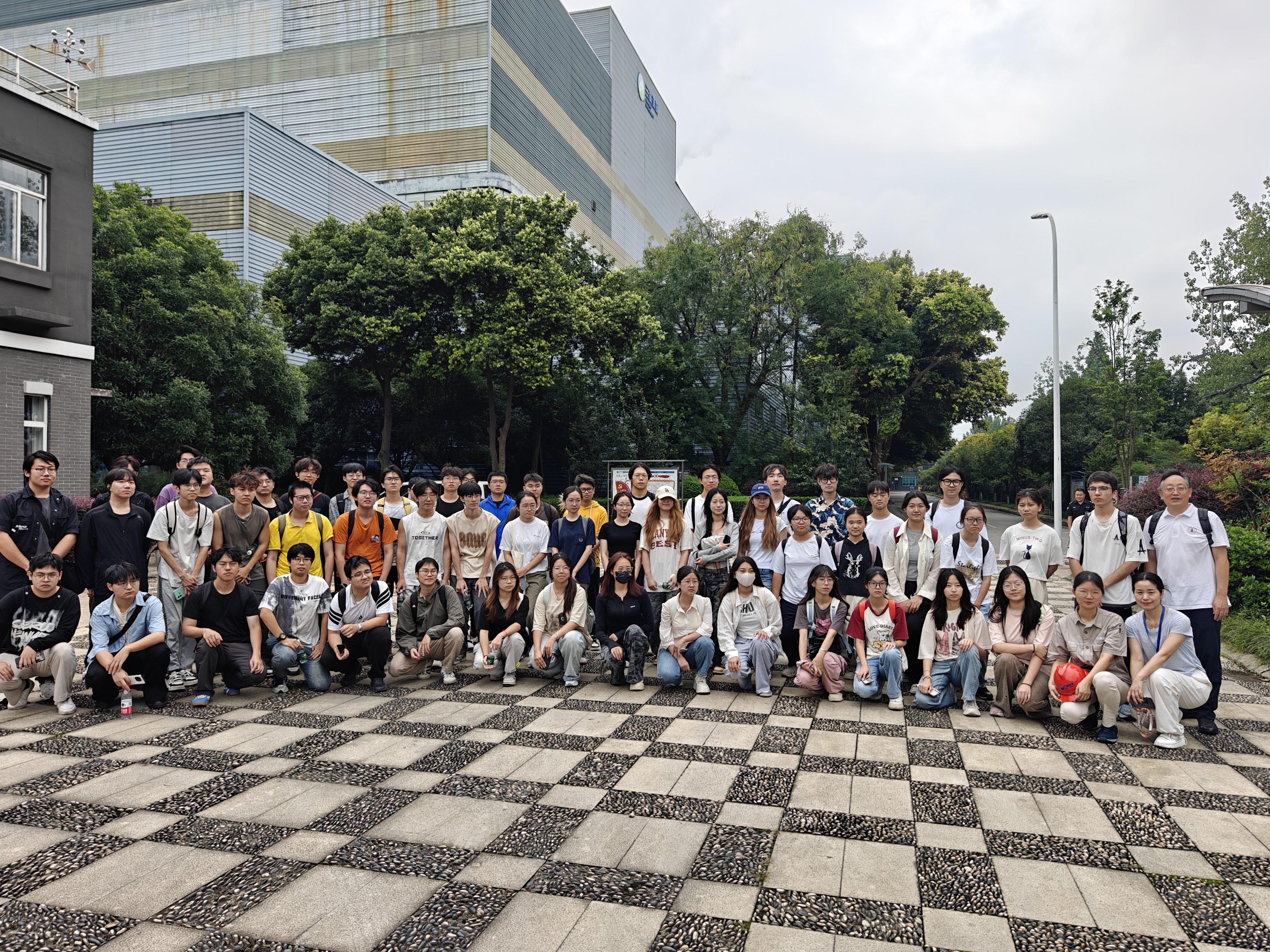 20250708四川大學(xué)環(huán)境工程專業(yè)師生到成都三峰開展專業(yè)實踐活動.jpg 20250708四川大學(xué)環(huán)境工程專業(yè)師生到成都三峰開展專業(yè)實踐活動.jpg